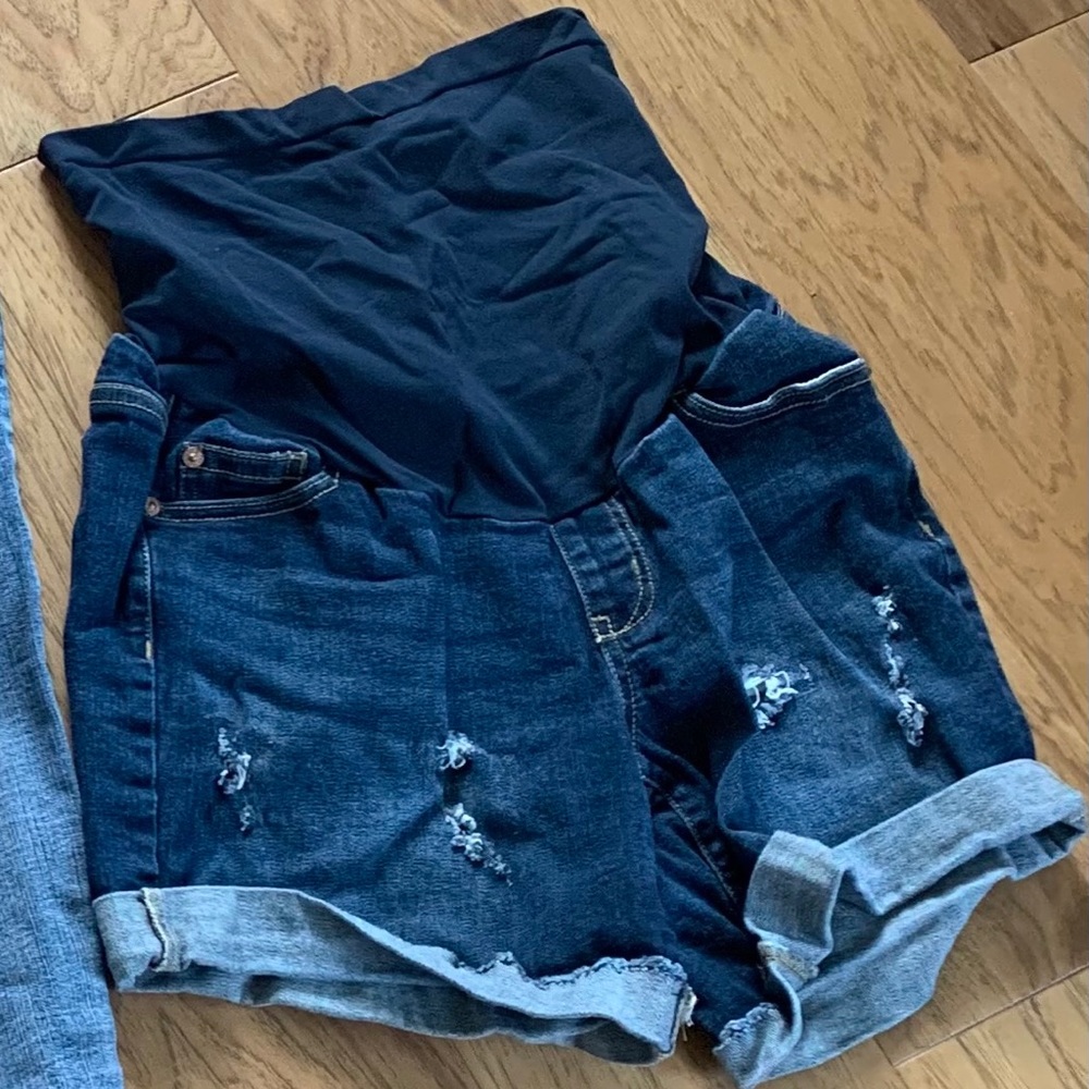 Maternity shorts